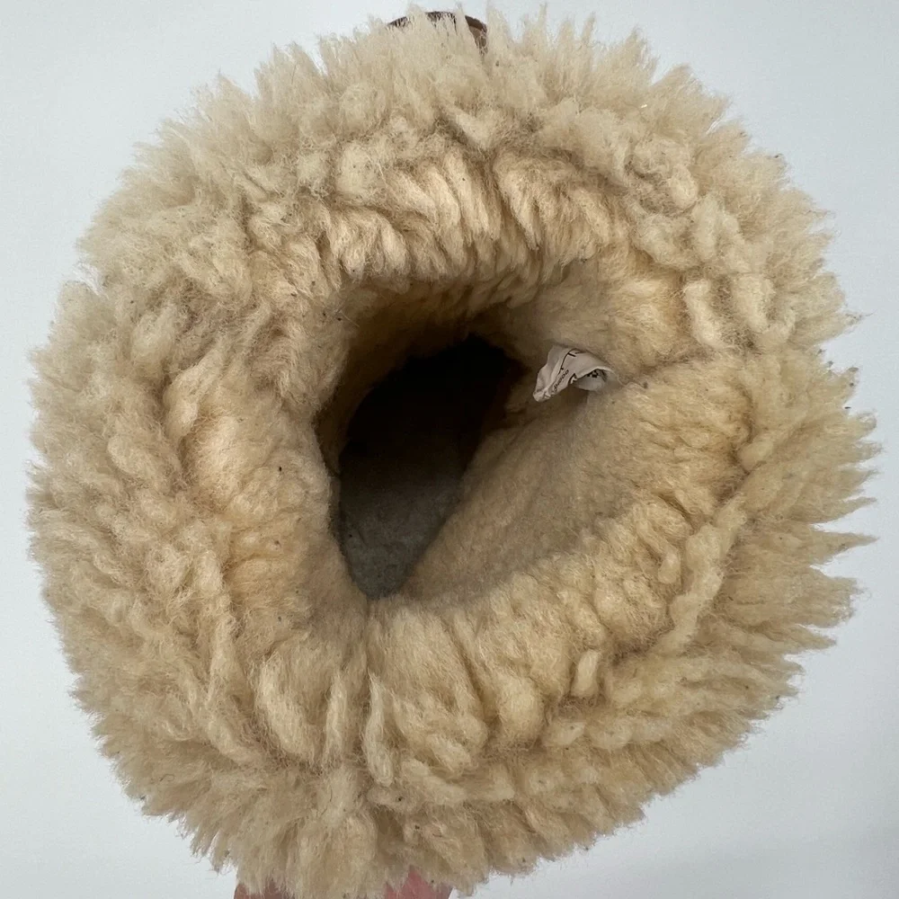 UGG Australian Chestnut Boots S/N 5815 Leather Genuine‎ Sheepskin Classic